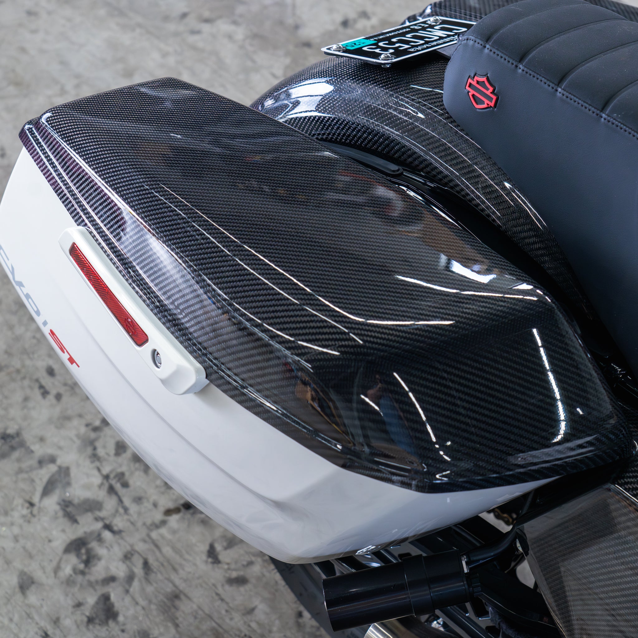 2023.5-2026 Harley Touring Carbon Fiber Saddlebag Lids | USA-Made