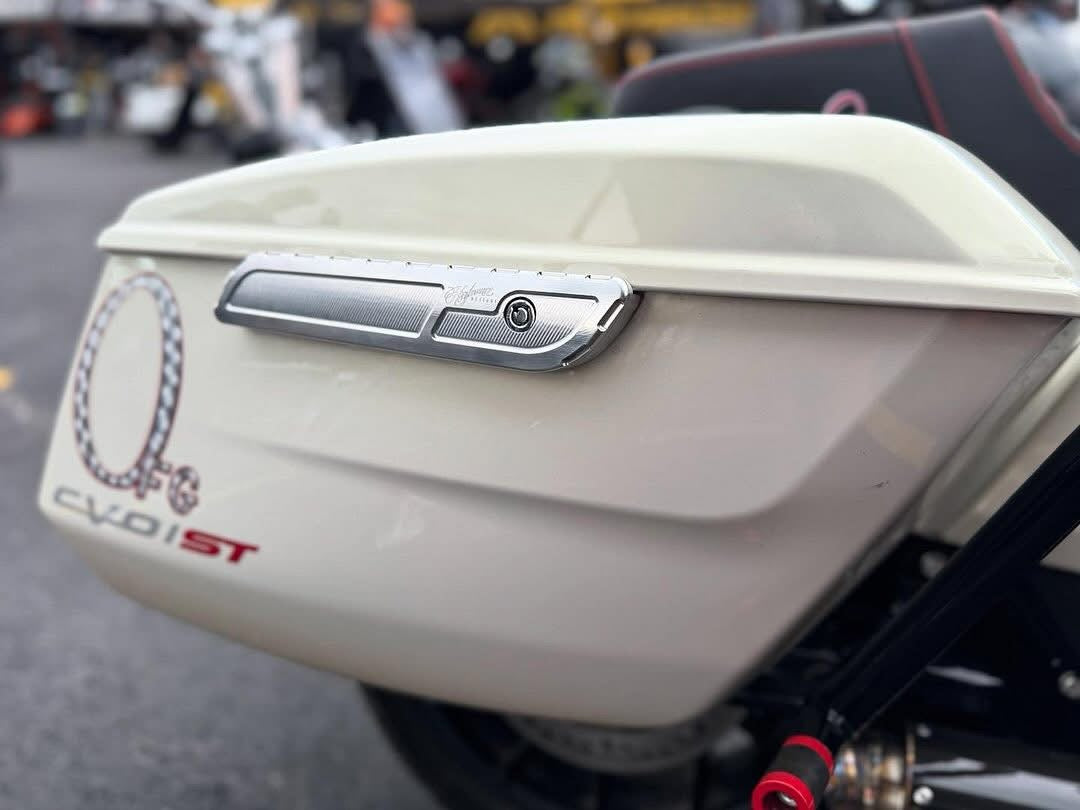 2023.5 & Up Harley Bagger Saddlebag Lid Latch Covers – Hofmann Designs
